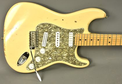 Fender-2004/5 ***USA Strat distressed***